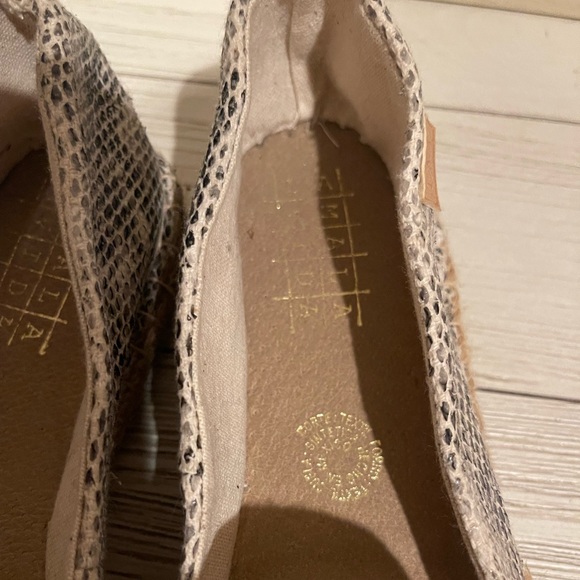 Snake Skin Patterned Canvas Espadrille Slip Ons - Picture 4 of 5